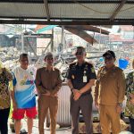 Sambangi Korban Kebakaran di Muara Muntai Ulu, Kejari Kukar dan PWI Serahkan Paket Bantuan